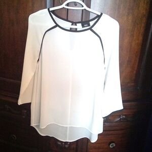 Massimo Women's White High-Low Round Neck 3/4 sleeve Blouse with Black Tipping